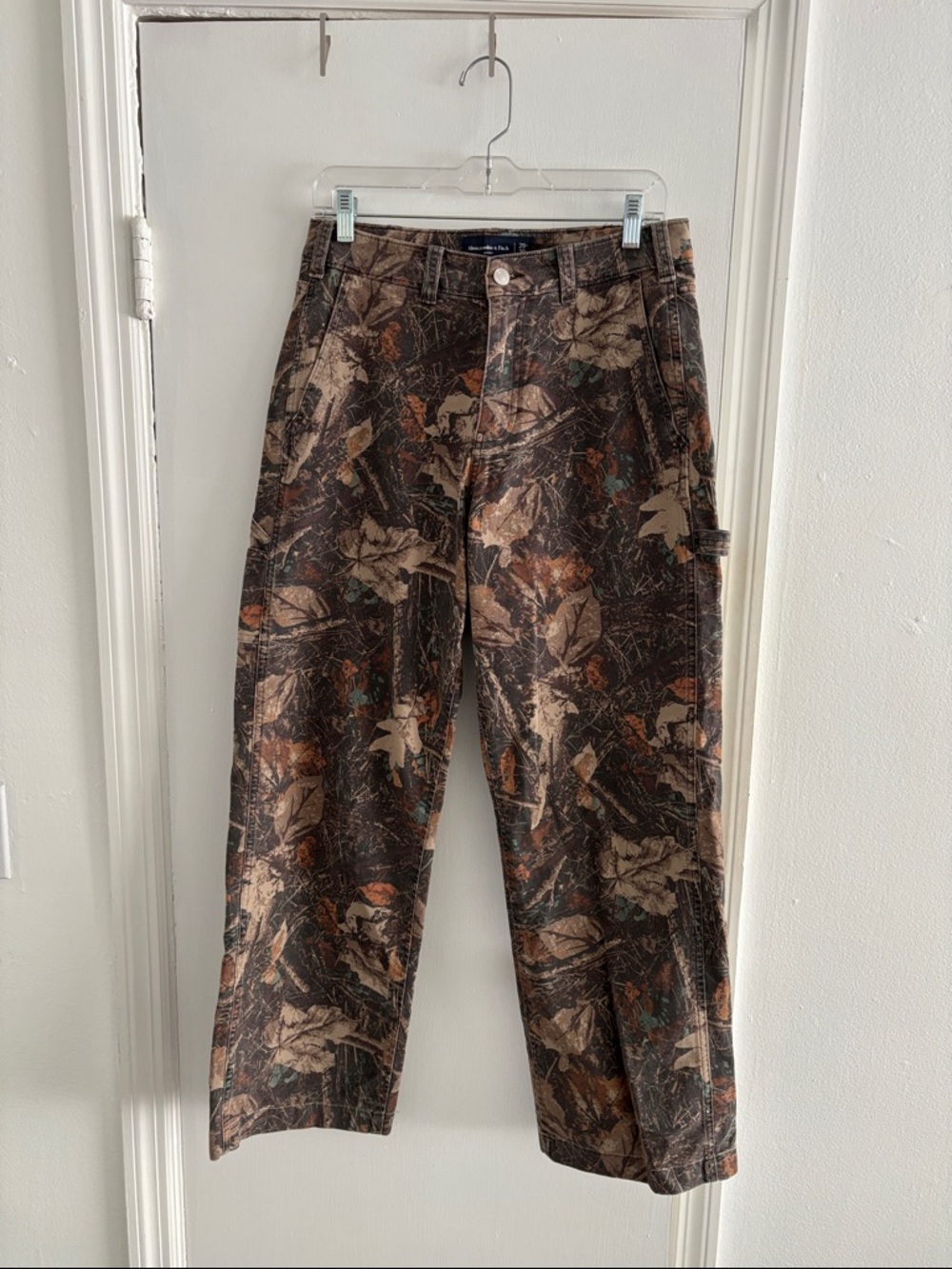 Abercrombie & Fitch Men's
Baggy Workwear Pant Camo
